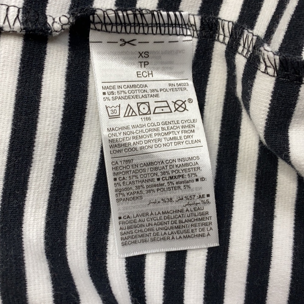 Old Navy Black White Striped Short Sleeve Dress - Picture 9 of 9